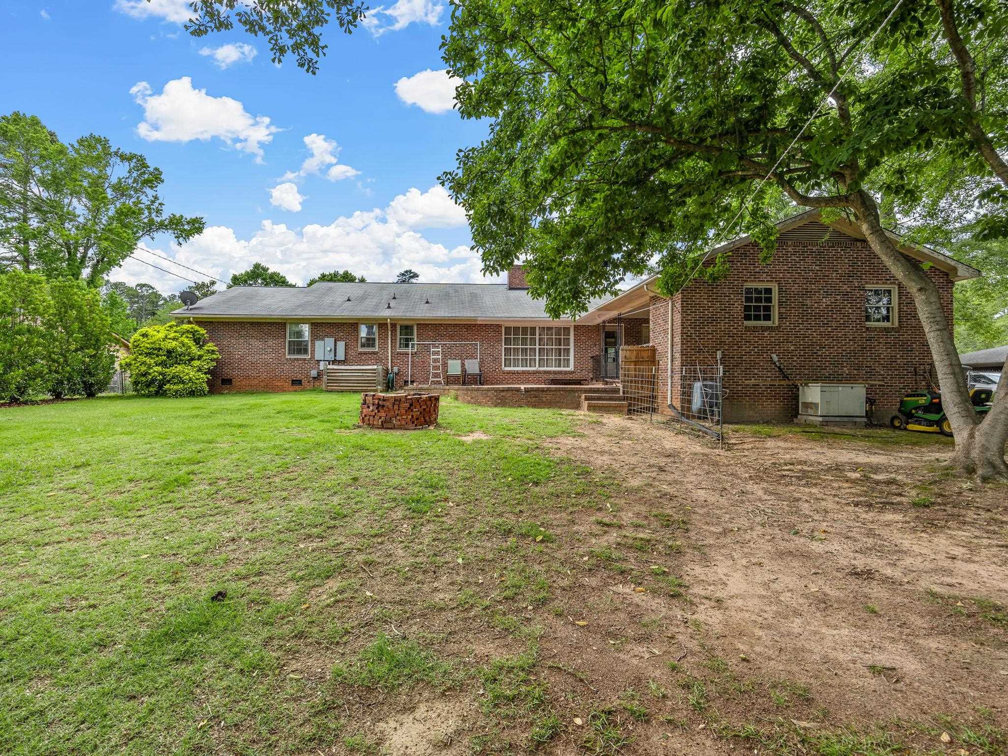 349 Weblin St Property Photo 36