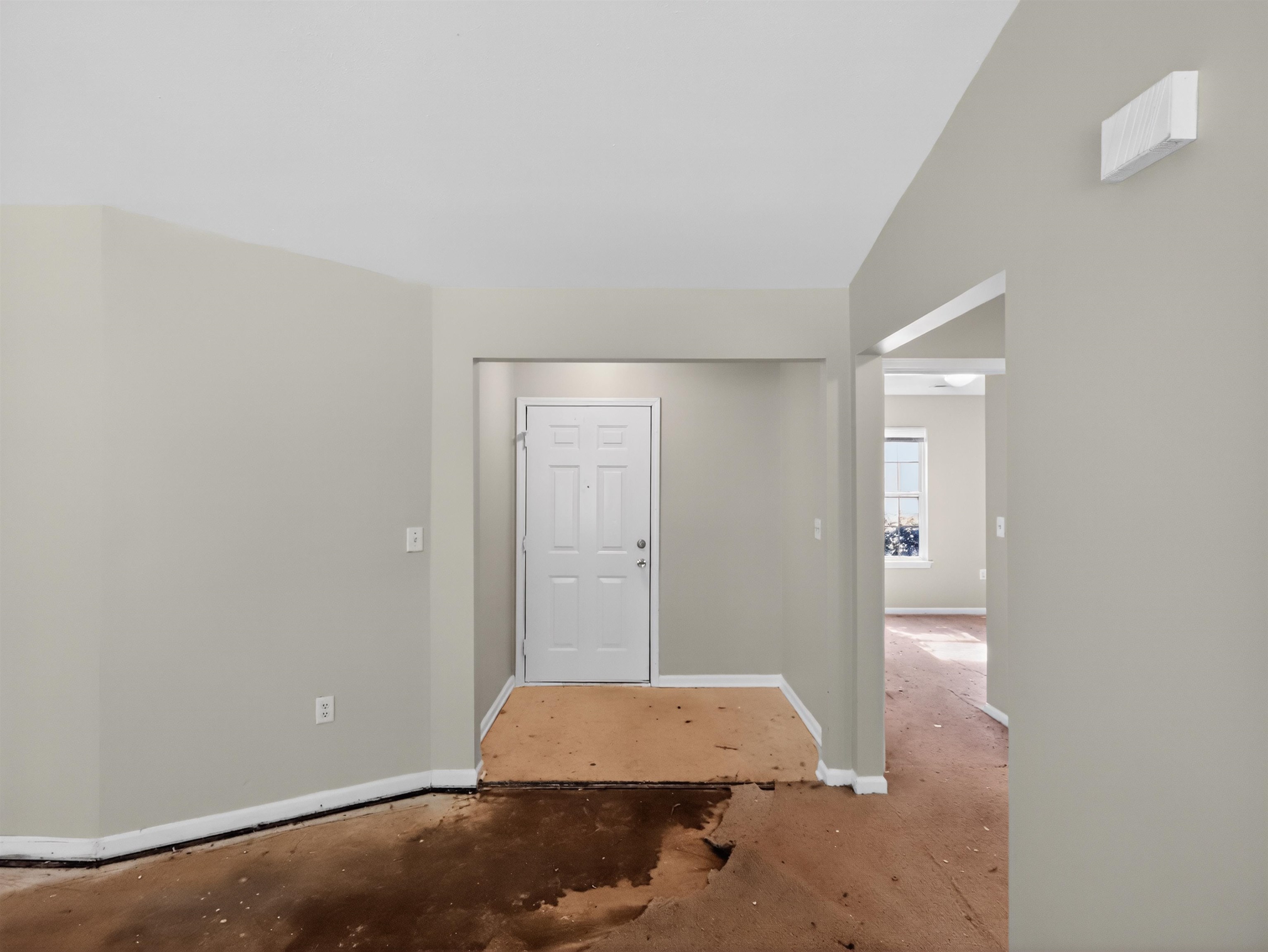 1888 Tamara Way Property Photo 3