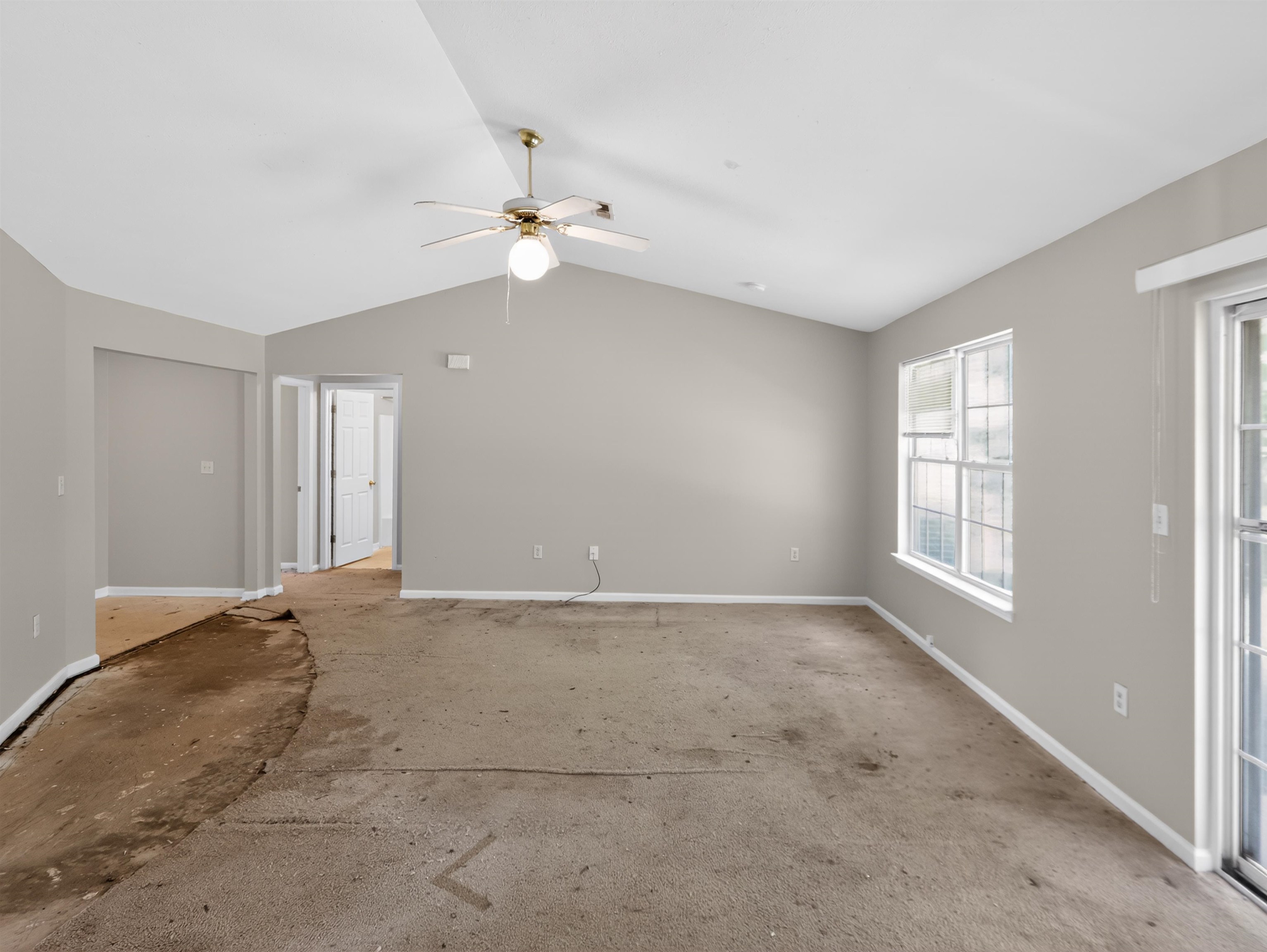 1888 Tamara Way Property Photo 4