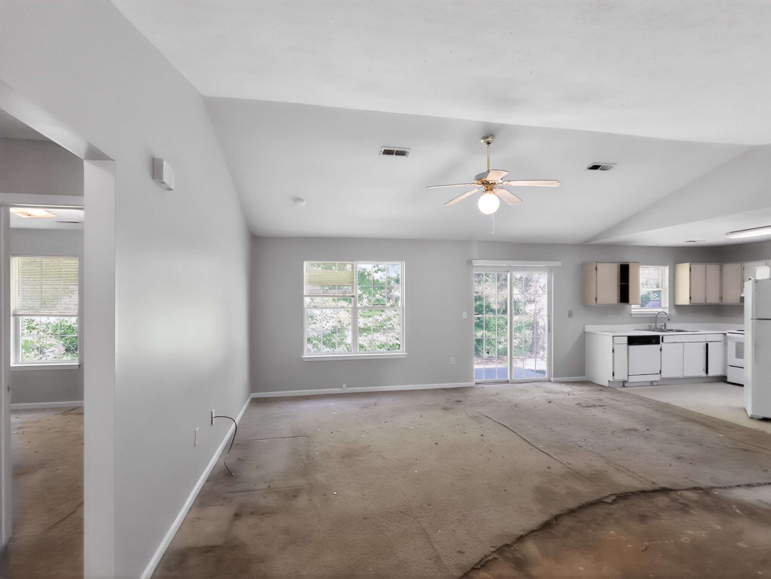 1888 Tamara Way Property Photo 5