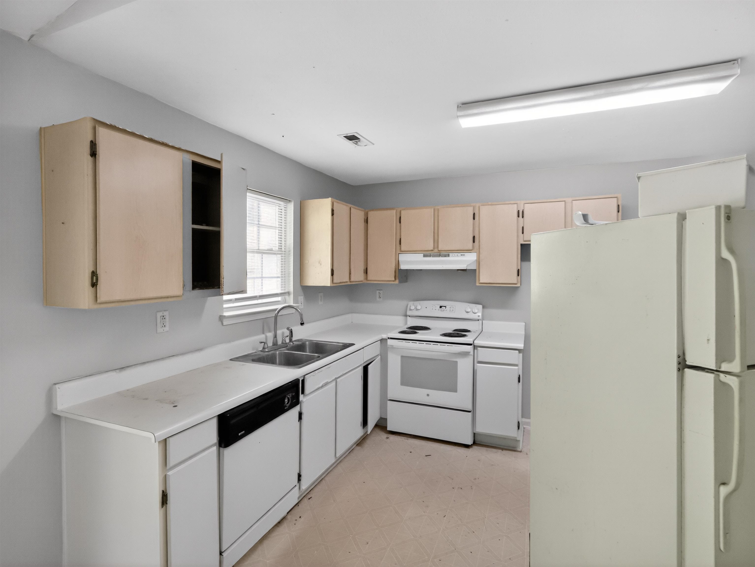 1888 Tamara Way Property Photo 8