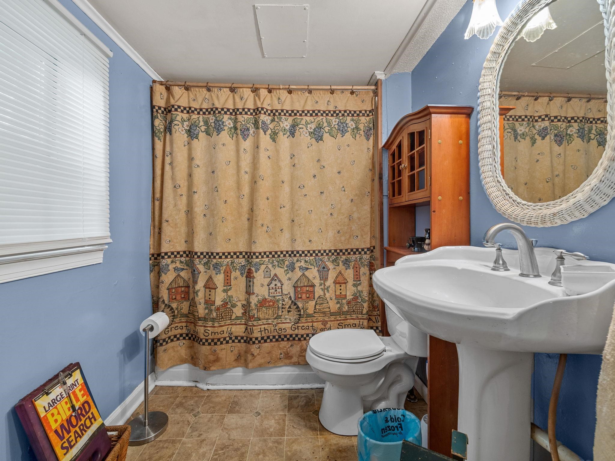 1 F Street Property Photo 14