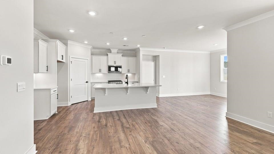 511 Frobisher Drive Property Photo 14