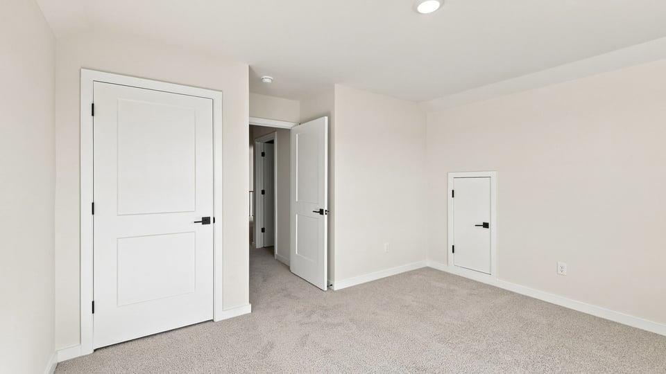 511 Frobisher Drive Property Photo 28