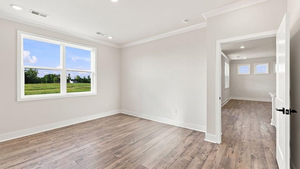 511 Frobisher Drive Property Photo 31