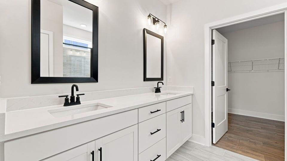511 Frobisher Drive Property Photo 32