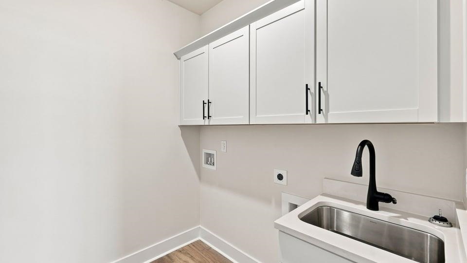 511 Frobisher Drive Property Photo 35