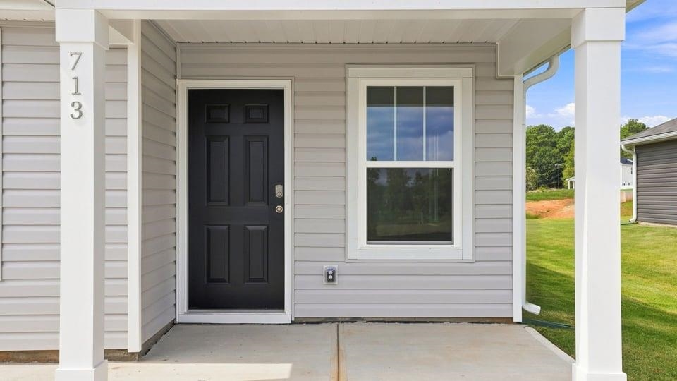 713 Longton Street Property Photo 3