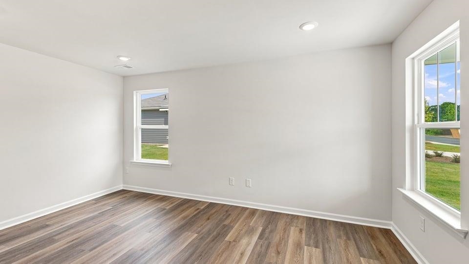 713 Longton Street Property Photo 6