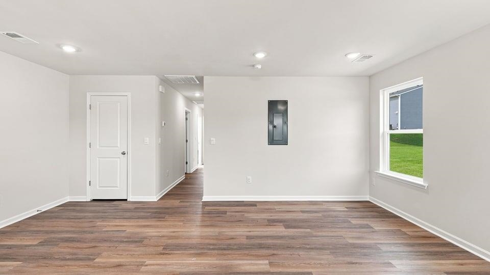 717 Longton Street Property Photo 4