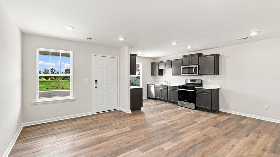 717 Longton Street Property Photo 8
