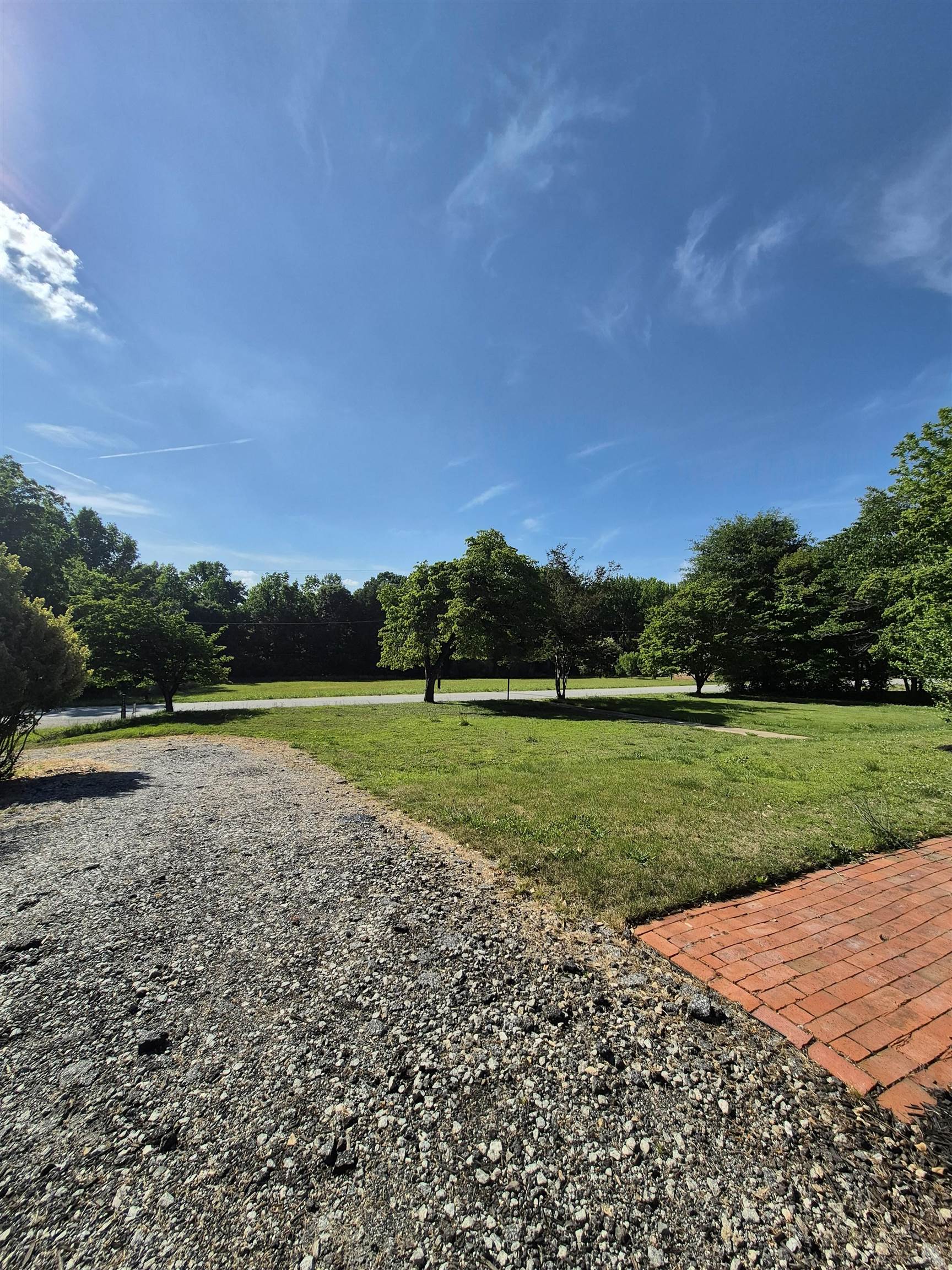 191 Pershing Property Photo 3