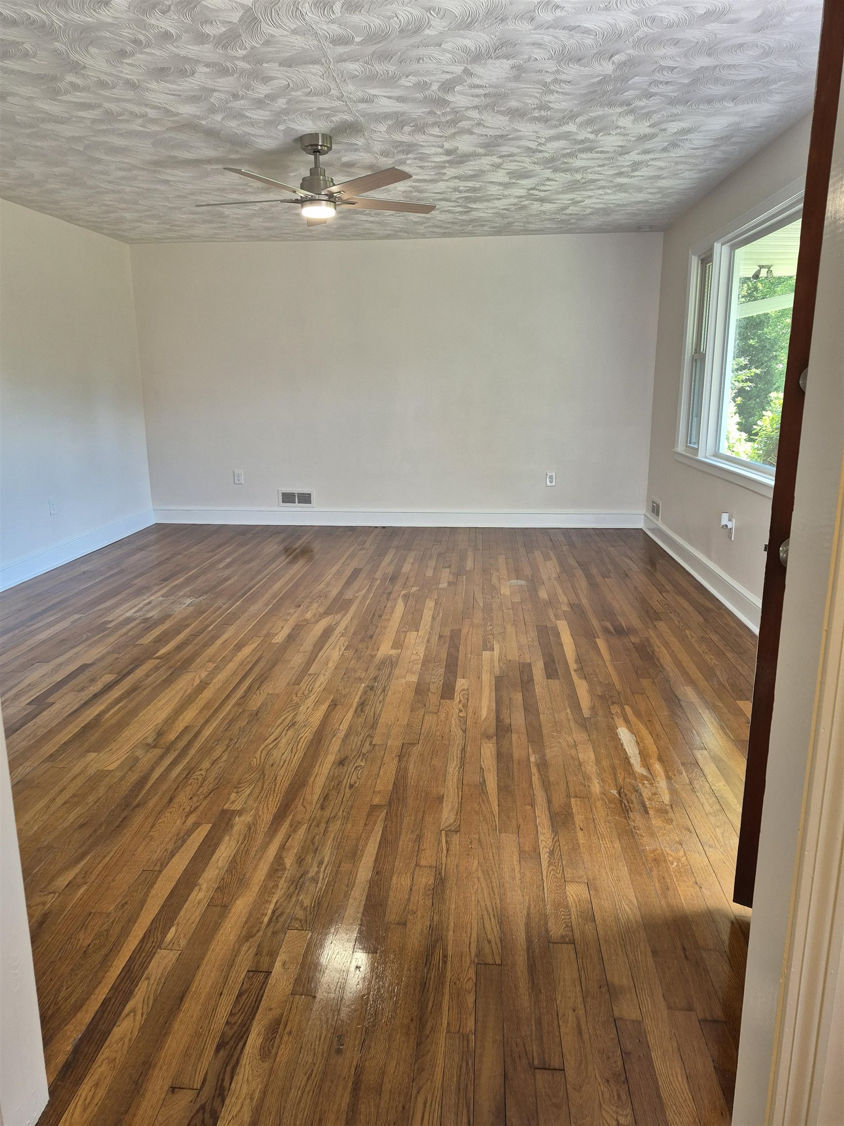 191 Pershing Property Photo 6