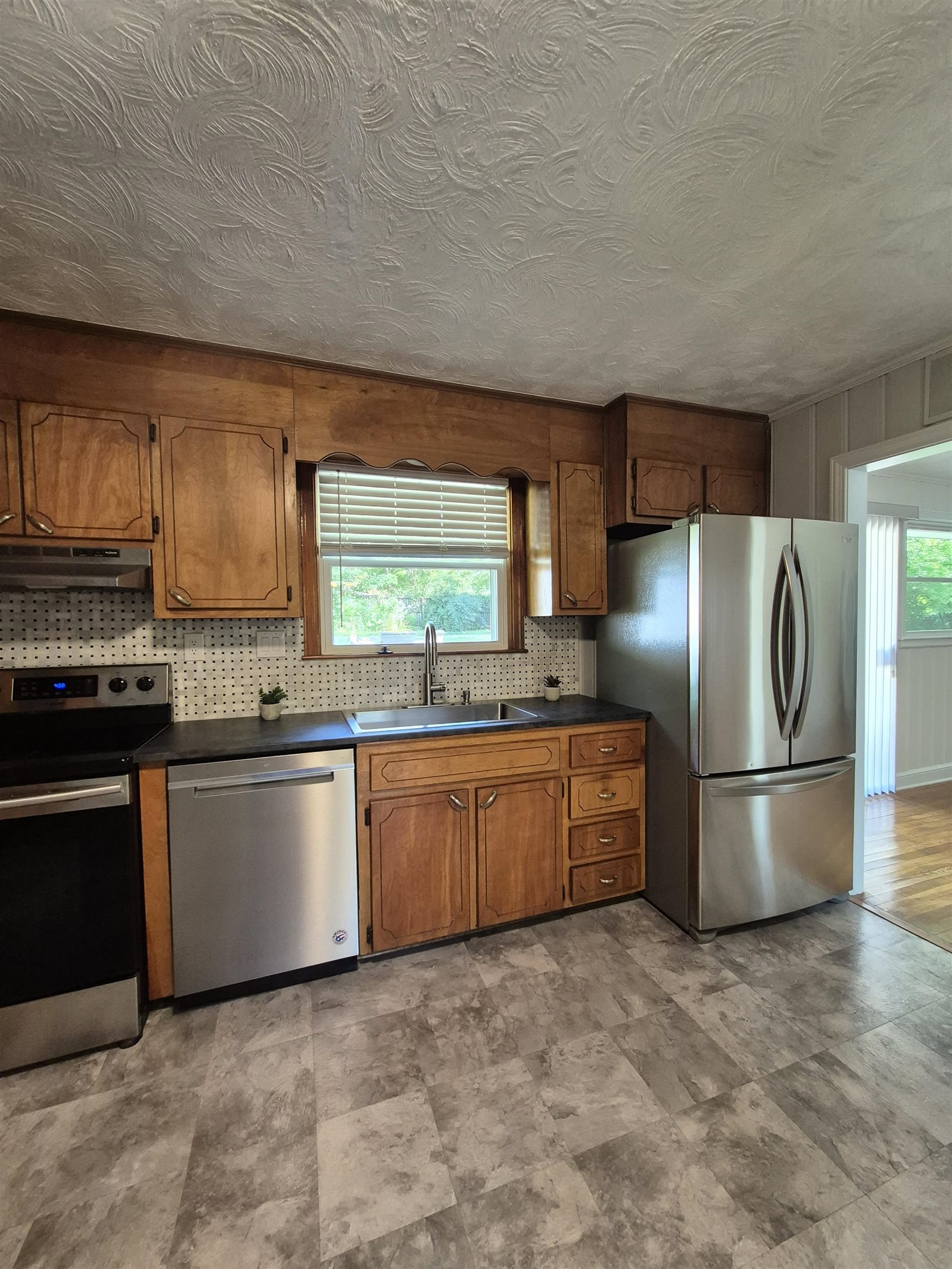 191 Pershing Property Photo 12