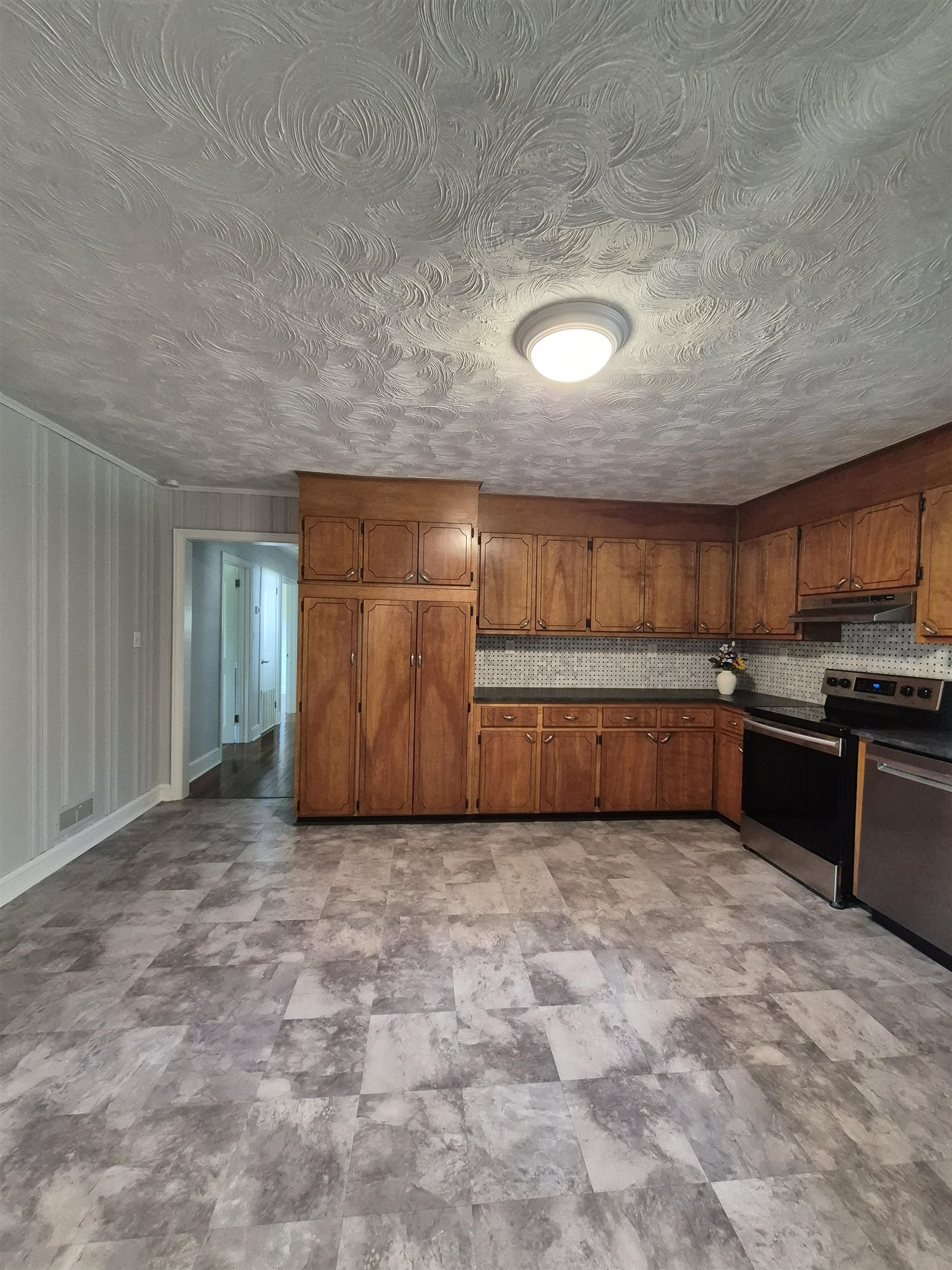 191 Pershing Property Photo 14