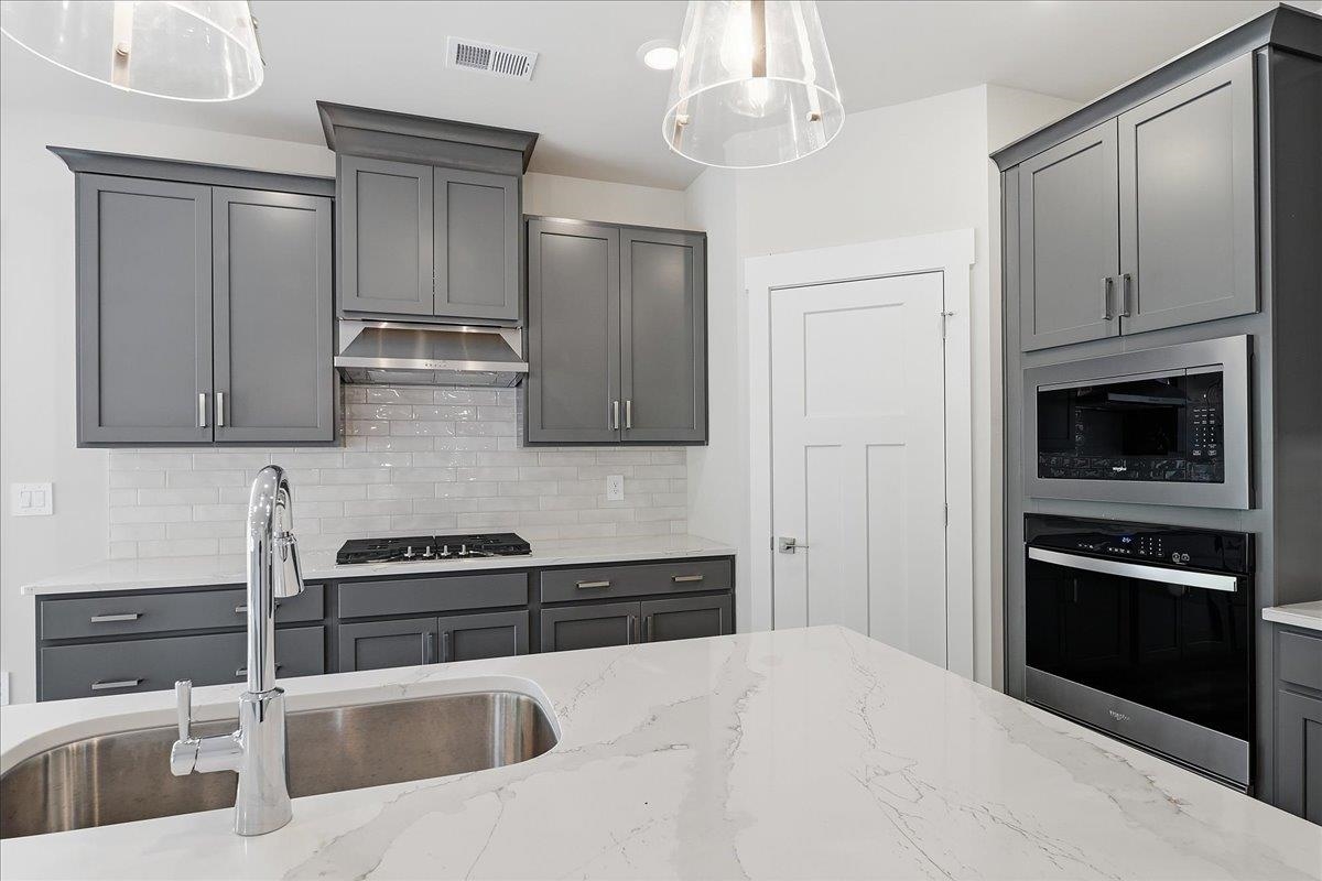 349 Allingham Road Property Photo 15