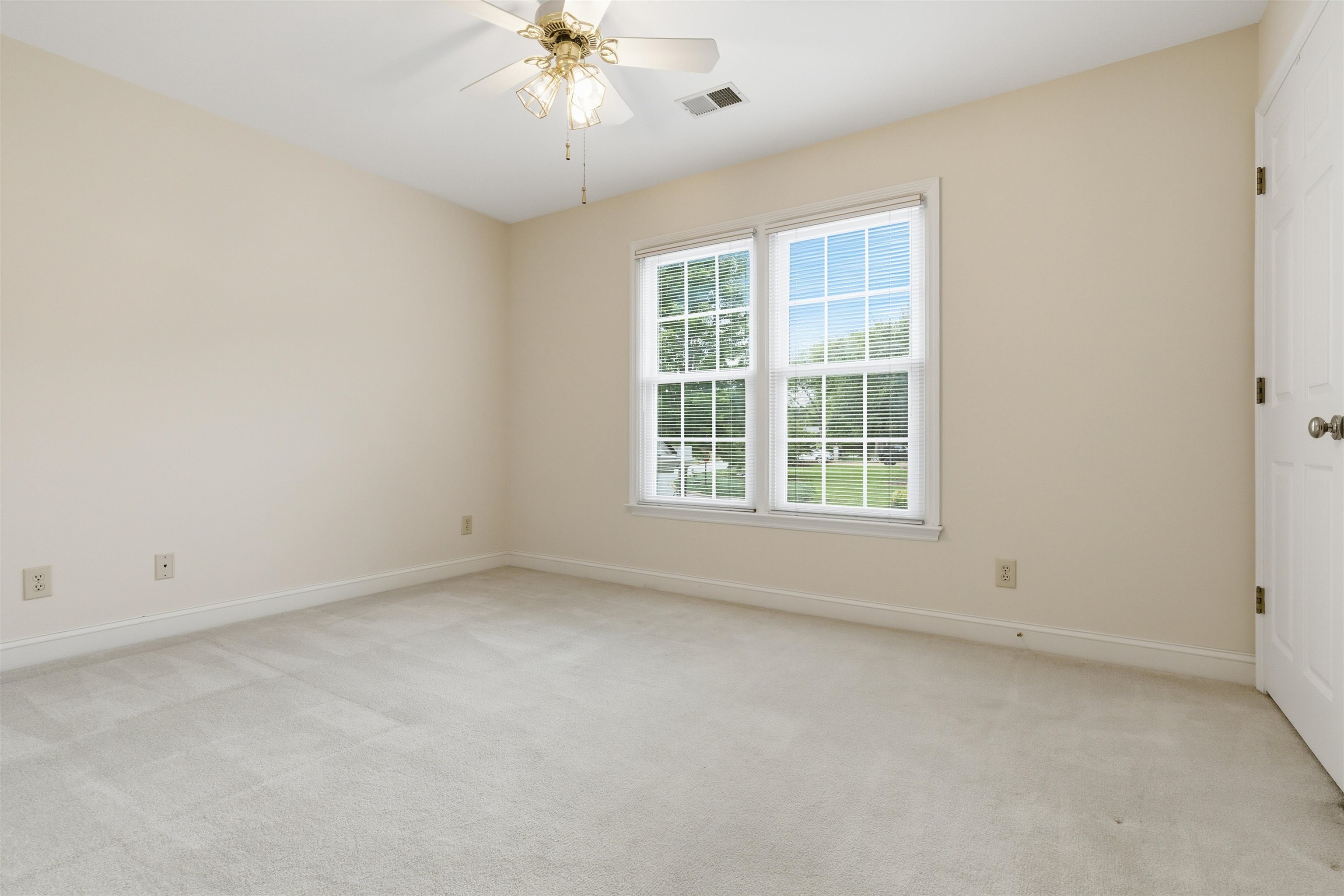110 W Killarney Lake Property Photo 33