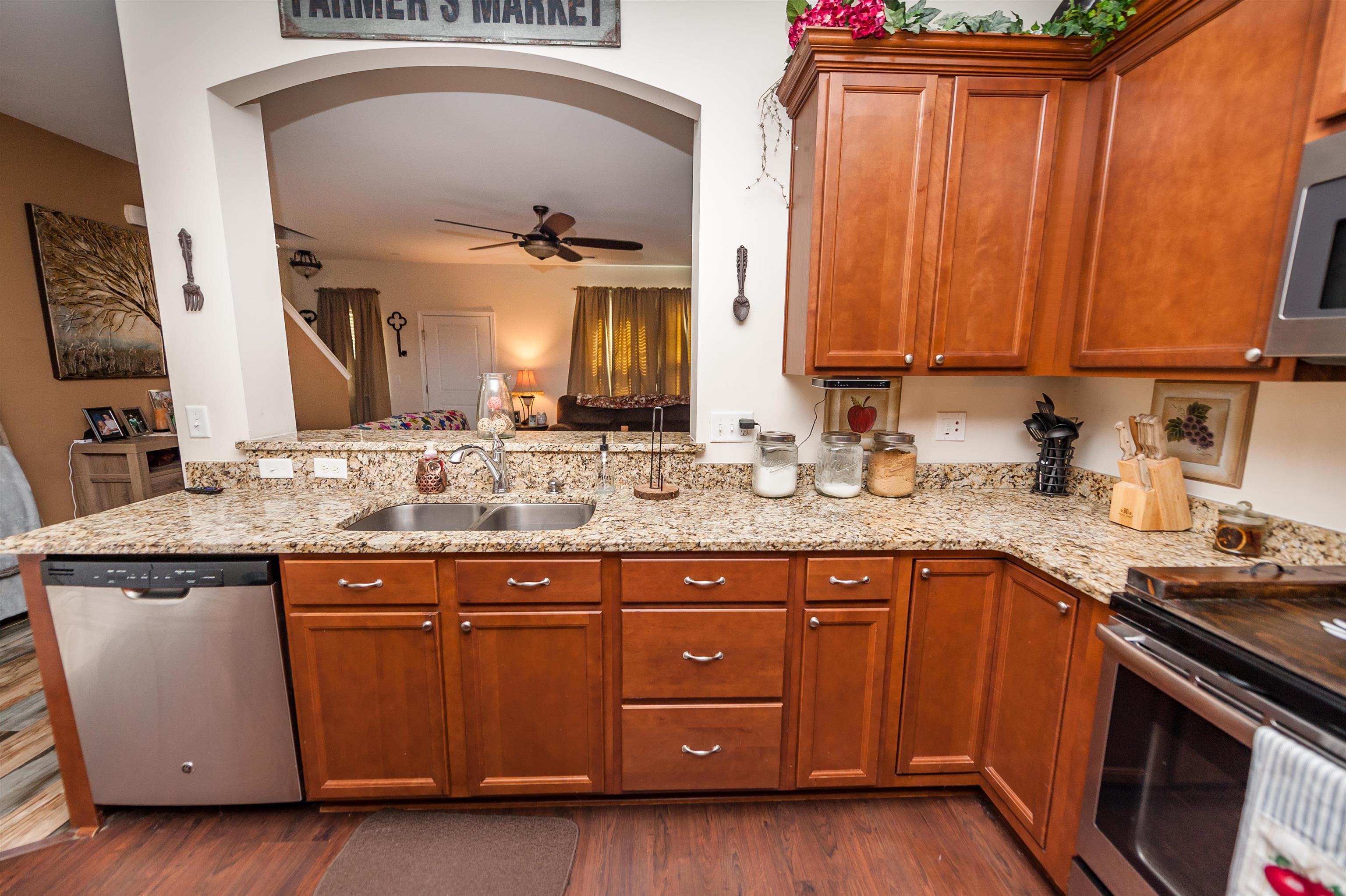 267 Castleton Circle Property Photo 11