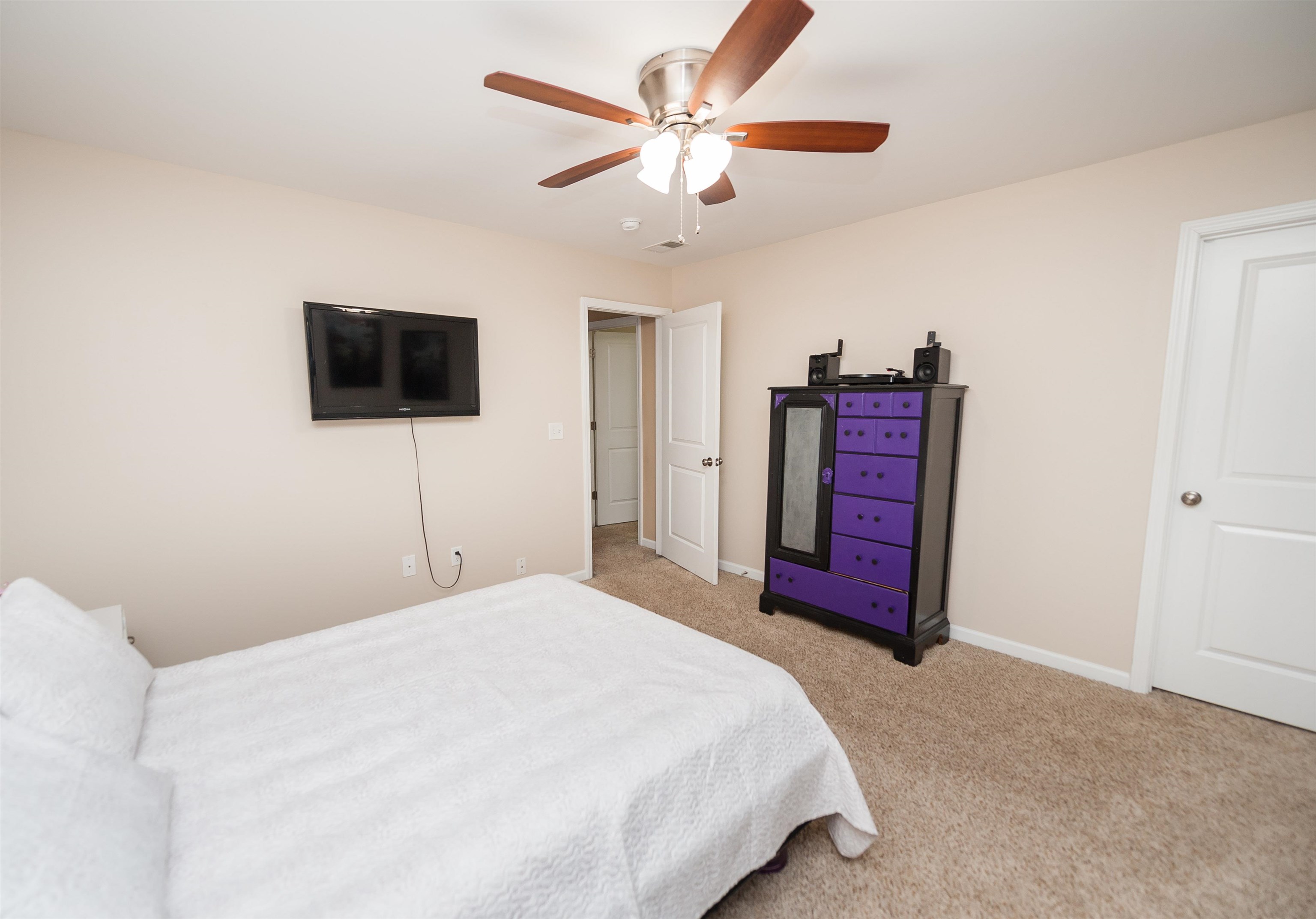 267 Castleton Circle Property Photo 22