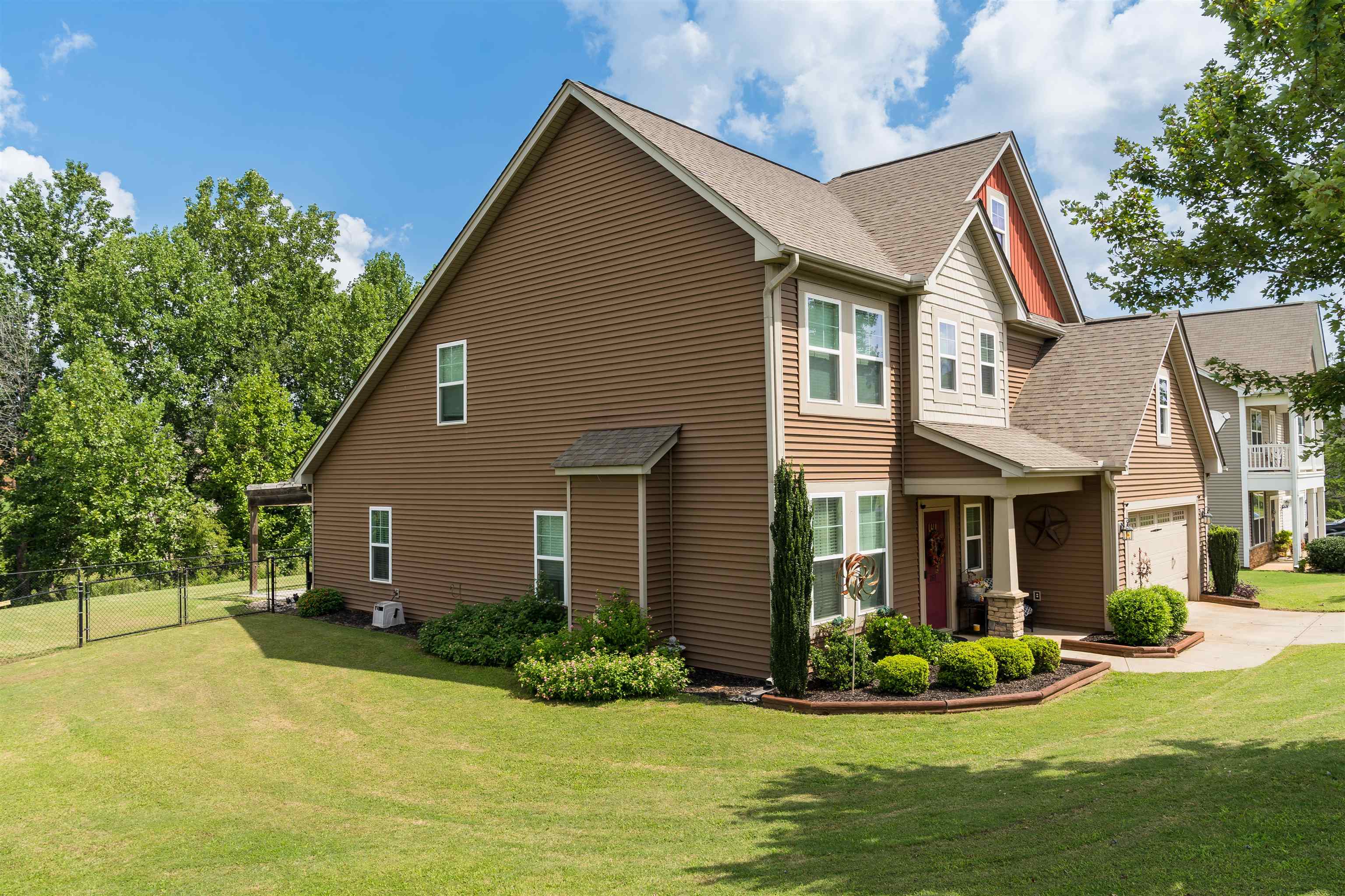 267 Castleton Circle Property Photo 42