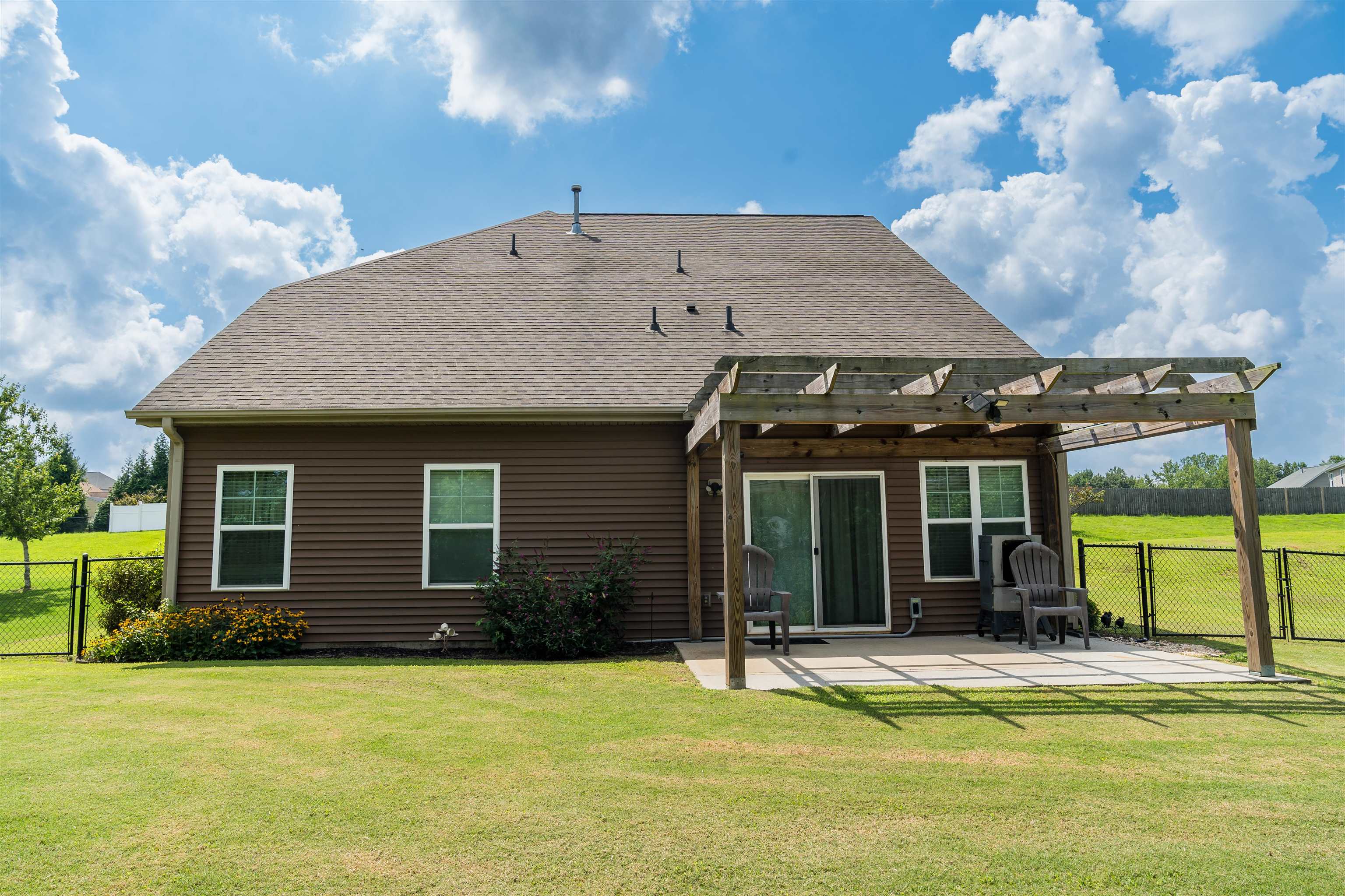 267 Castleton Circle Property Photo 45