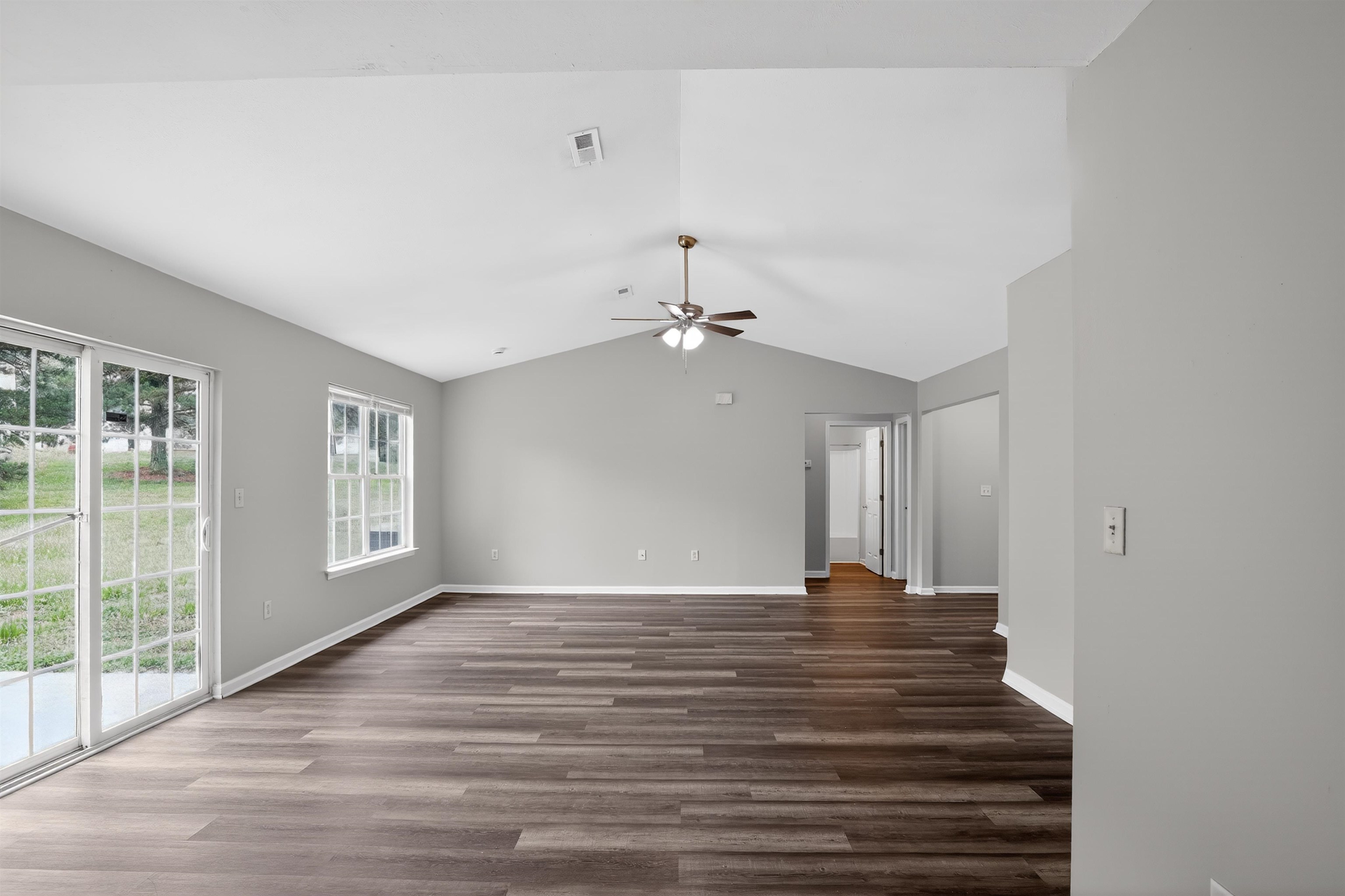 1869 Tamara Way Property Photo 14