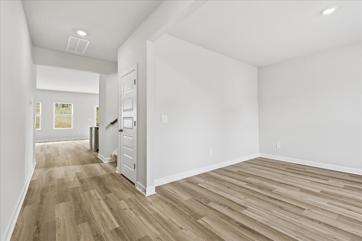 914 Rising Oak Court Property Photo 6
