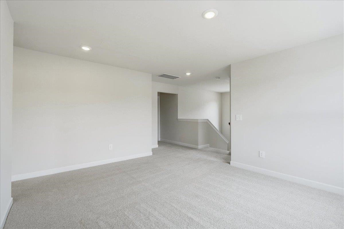914 Rising Oak Court Property Photo 17
