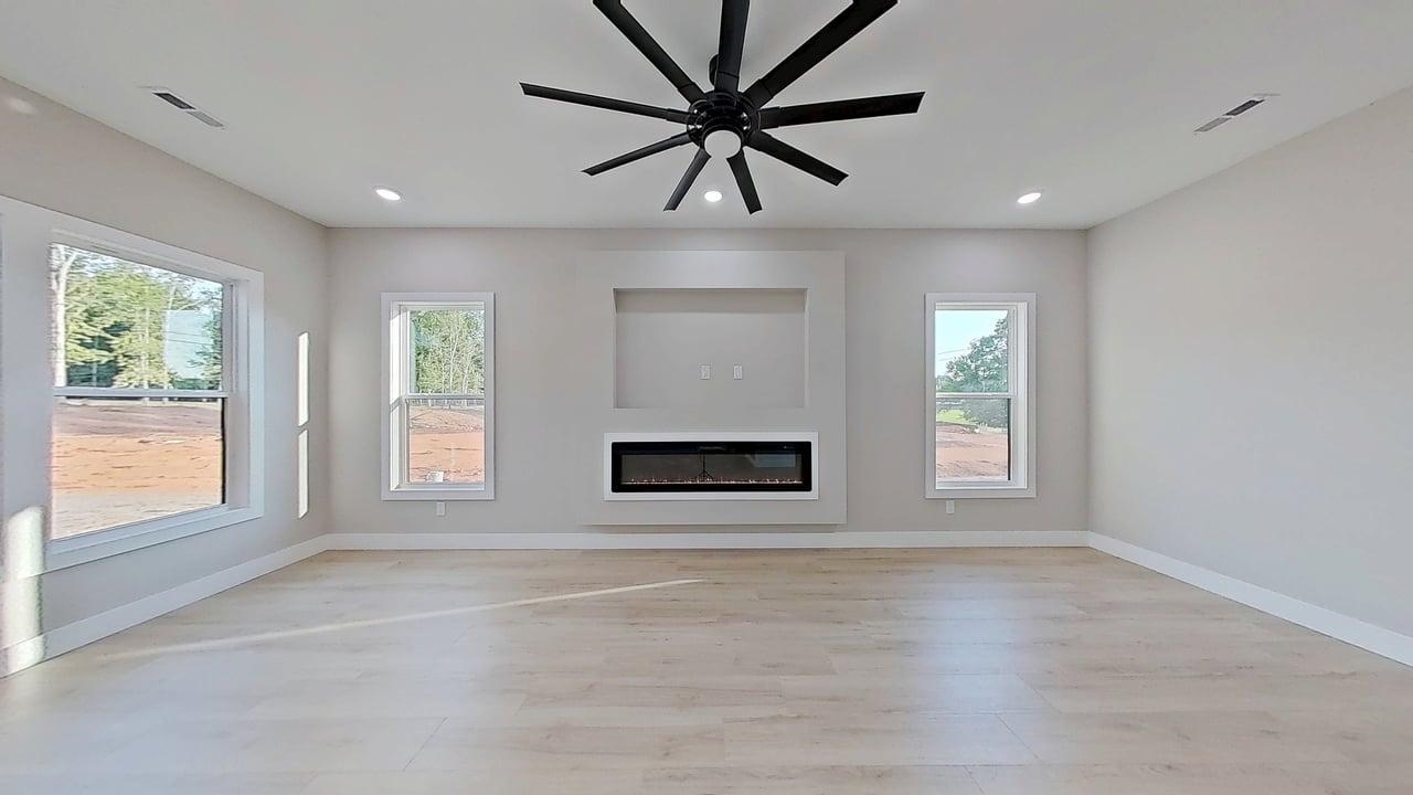224 Sand Clay Road Property Photo 3