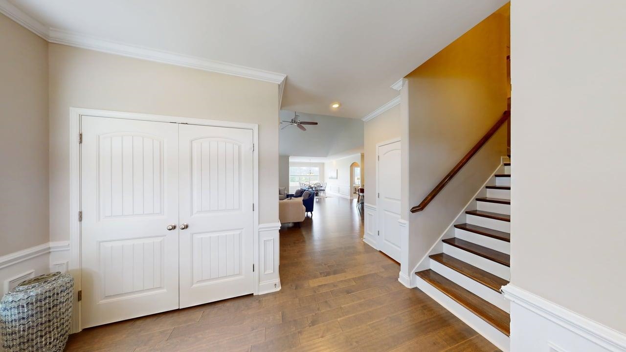 210 Claridge Way Property Photo 6