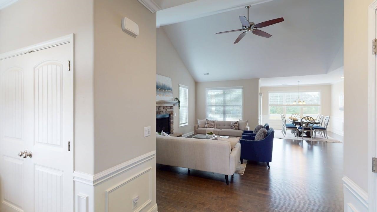 210 Claridge Way Property Photo 7