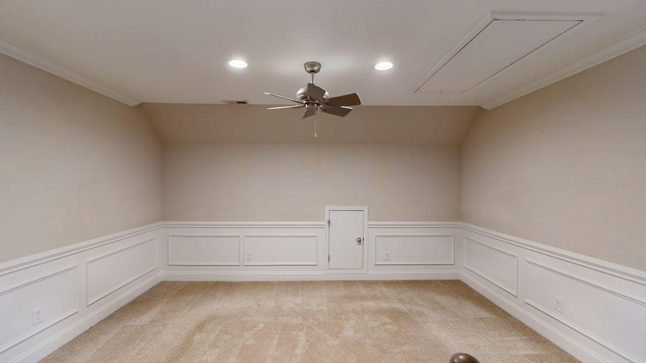 210 Claridge Way Property Photo 33