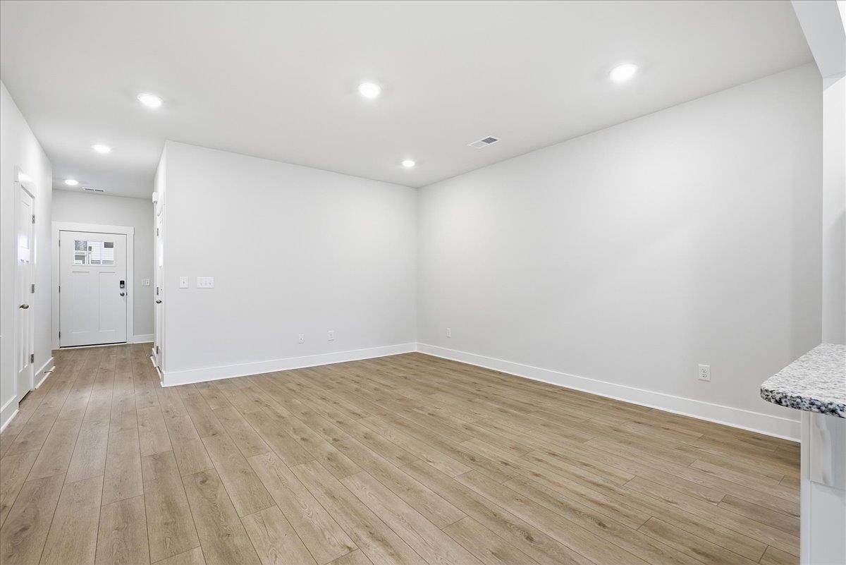 266 Telluride Way Property Photo 15