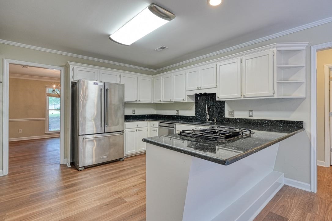 144 Hawk Creek Drive Property Photo 11
