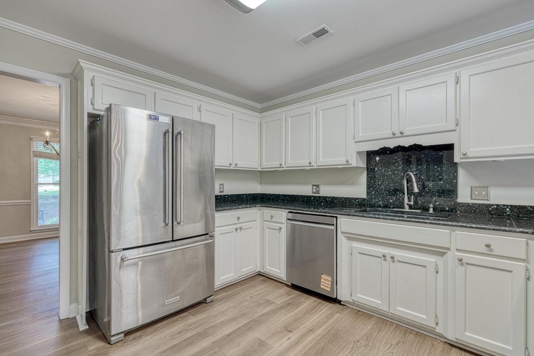 144 Hawk Creek Drive Property Photo 14