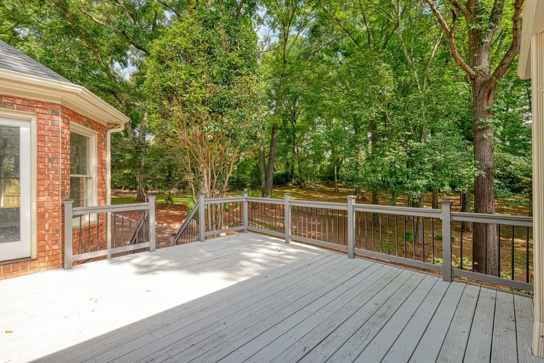 144 Hawk Creek Drive Property Photo 44