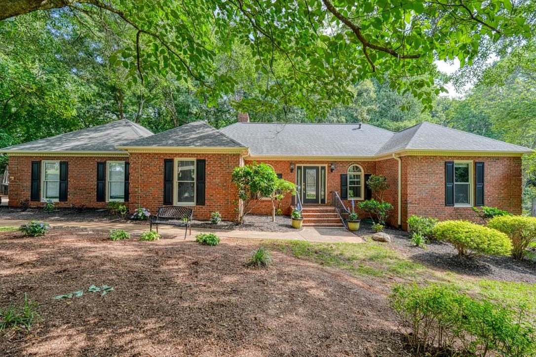 144 Hawk Creek Drive Property Photo 48