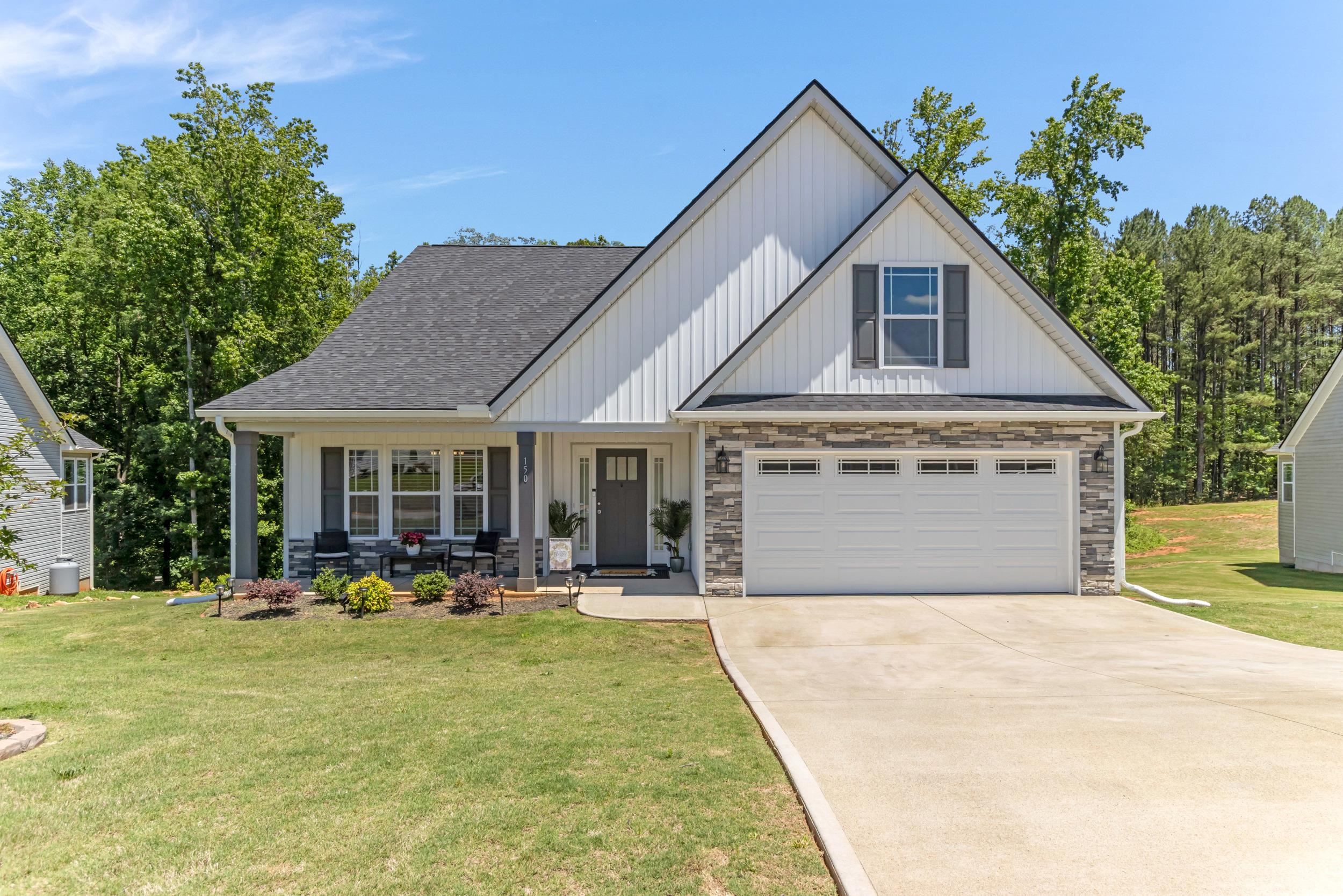 150 Double Creek Drive Property Photo 2