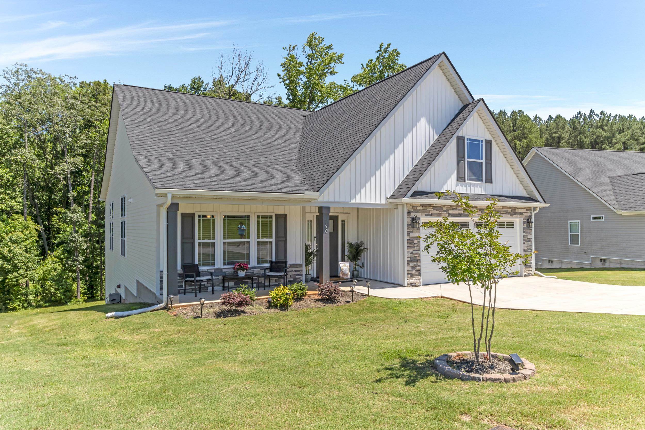 150 Double Creek Drive Property Photo 3