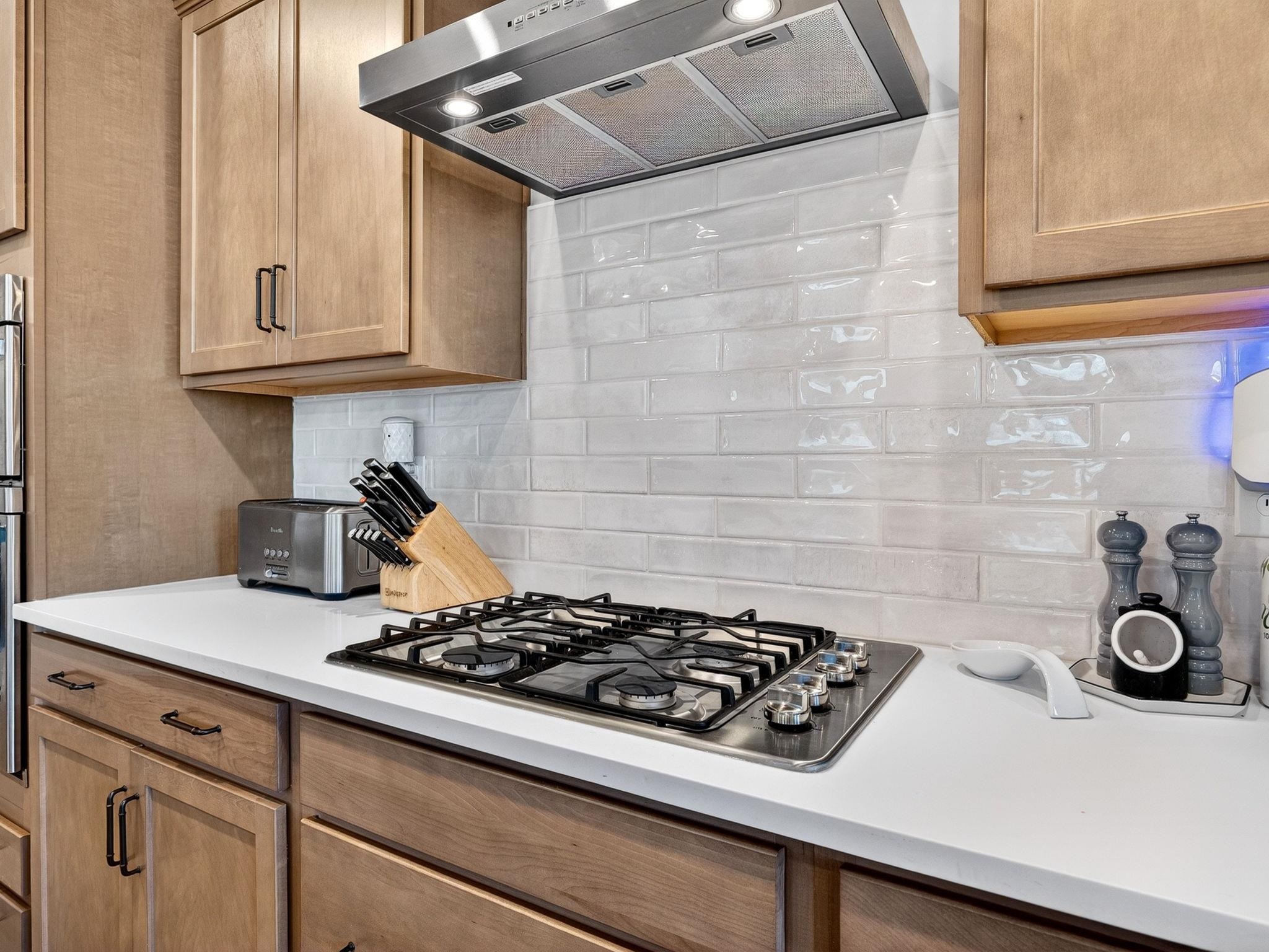 1427 Boatswain Drive Property Photo 14