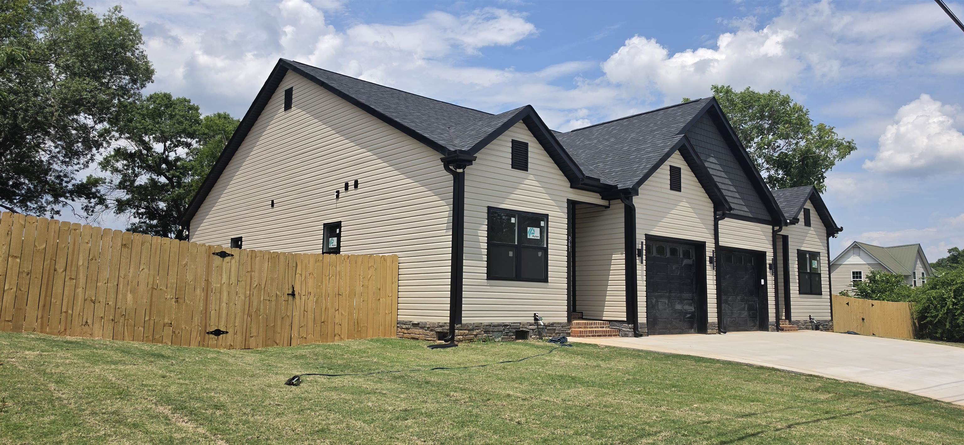 338131 Property Photo 8