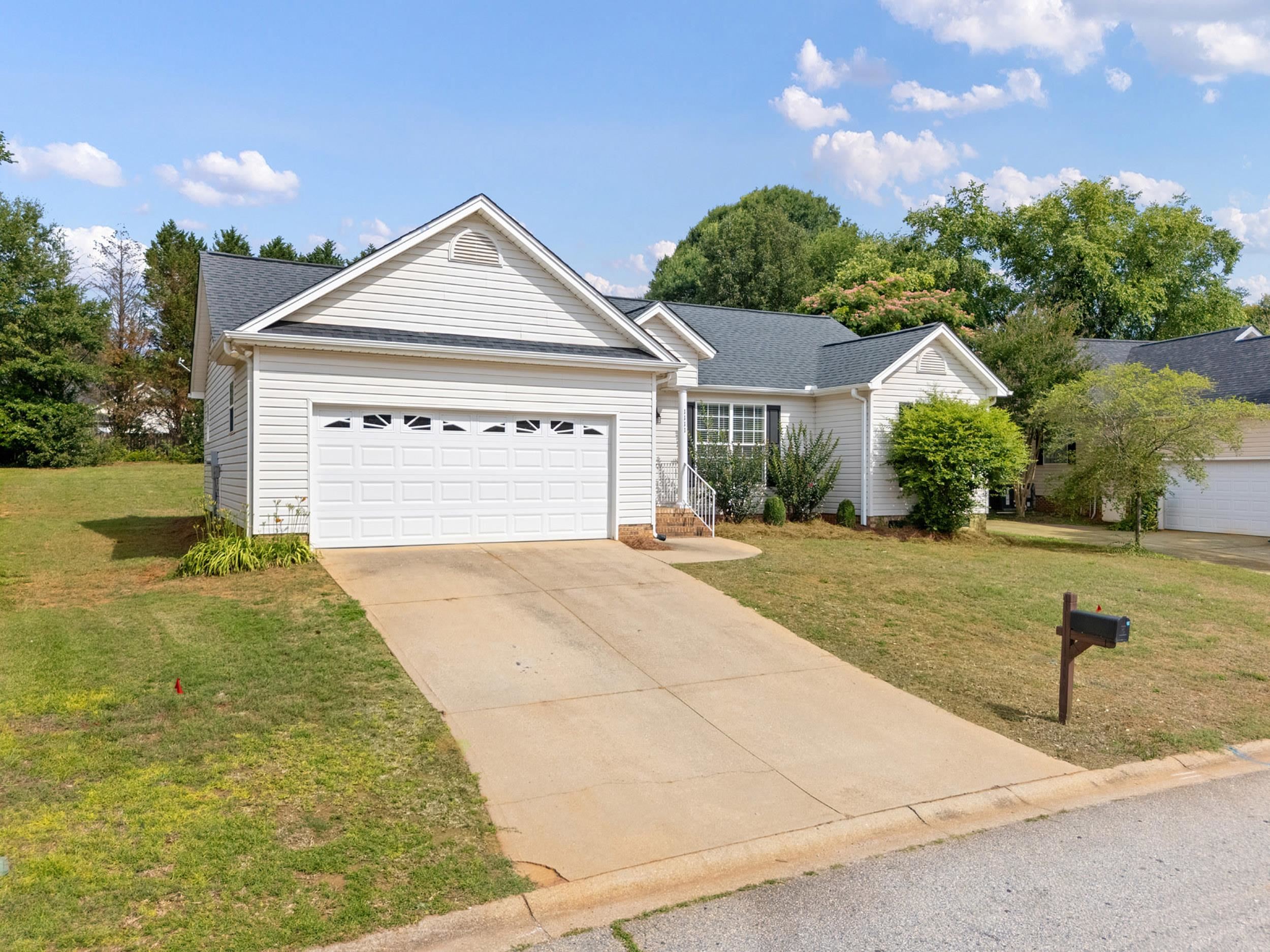 1111 Dunwoody Drive Property Photo 3