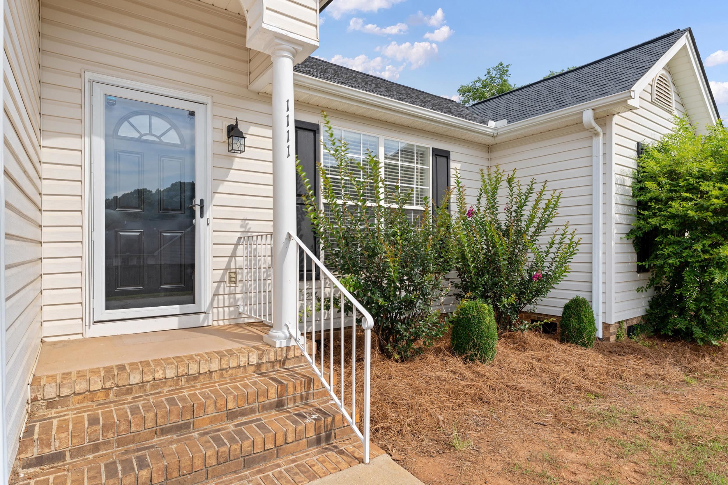 1111 Dunwoody Drive Property Photo 4