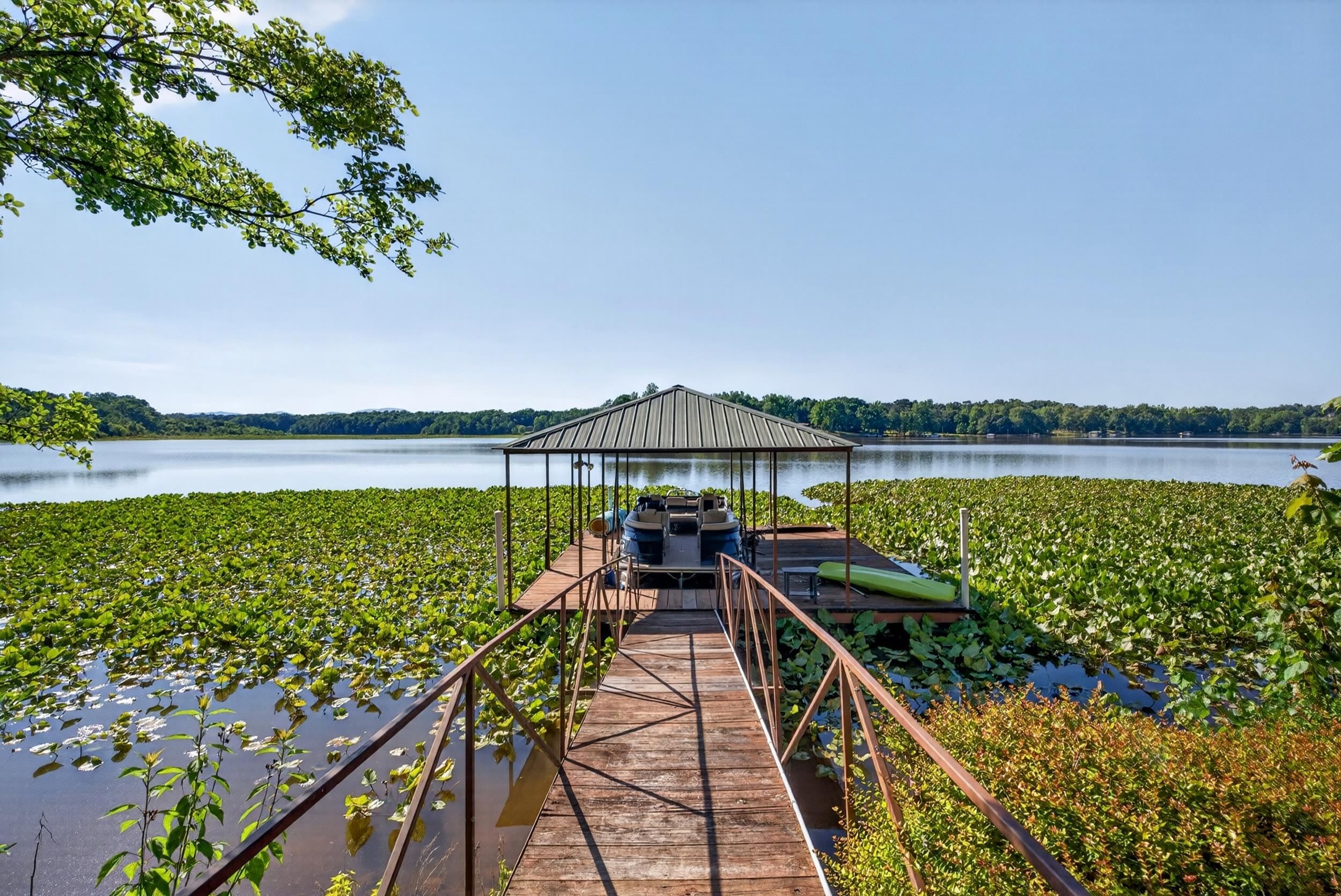 1125 Dickson Road Property Photo 6