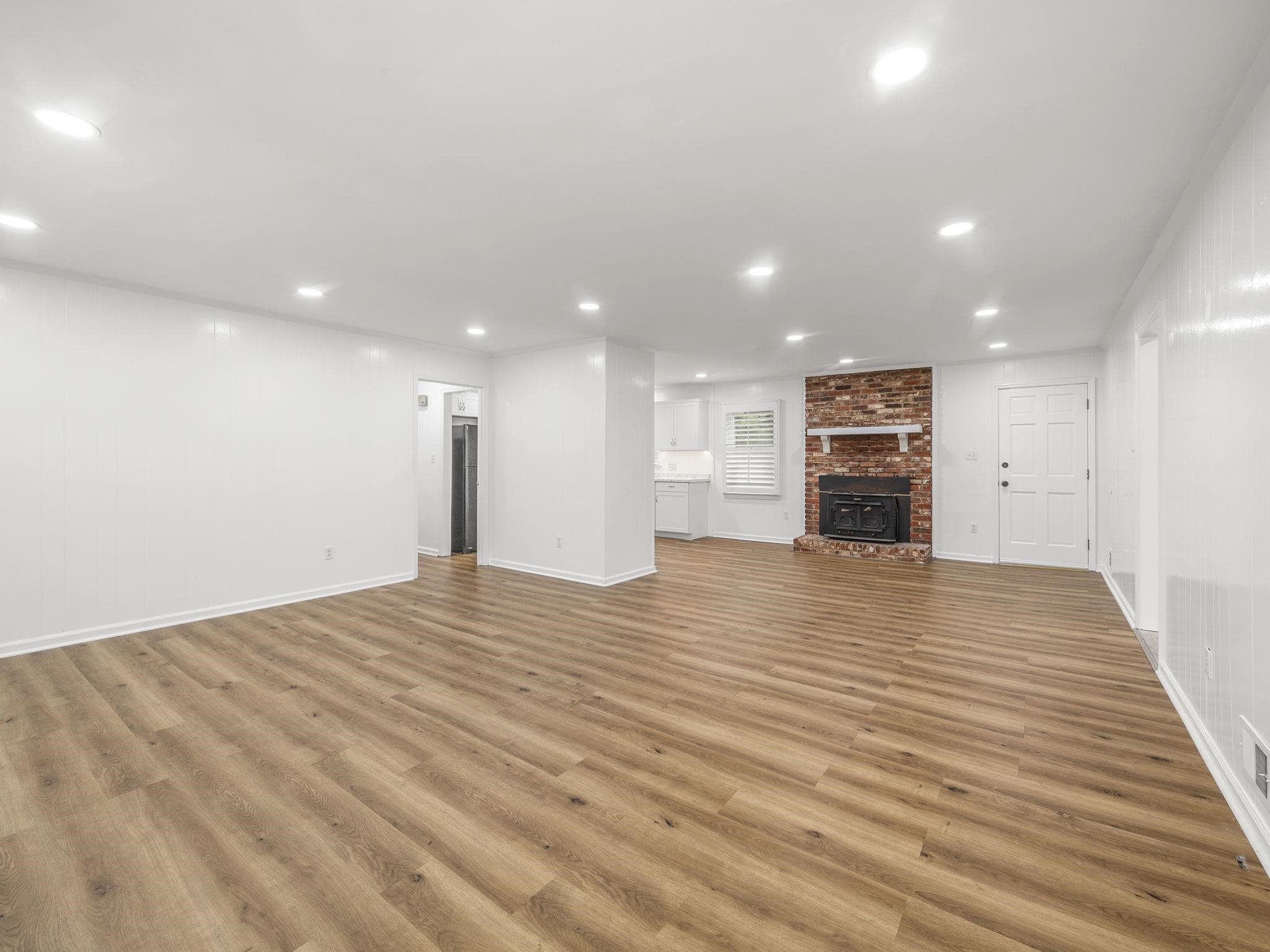 175 Foster St Property Photo 10