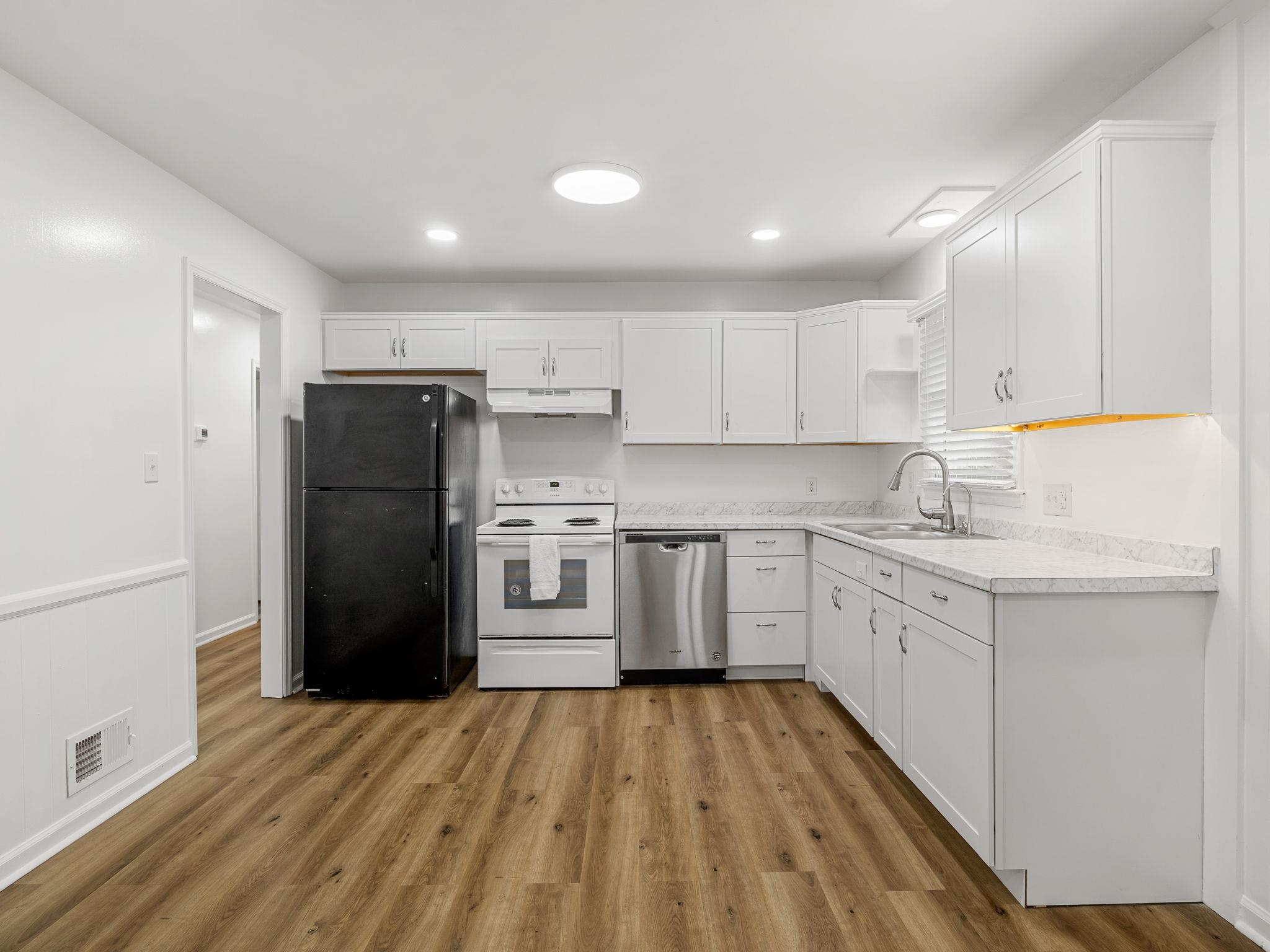 175 Foster St Property Photo 14