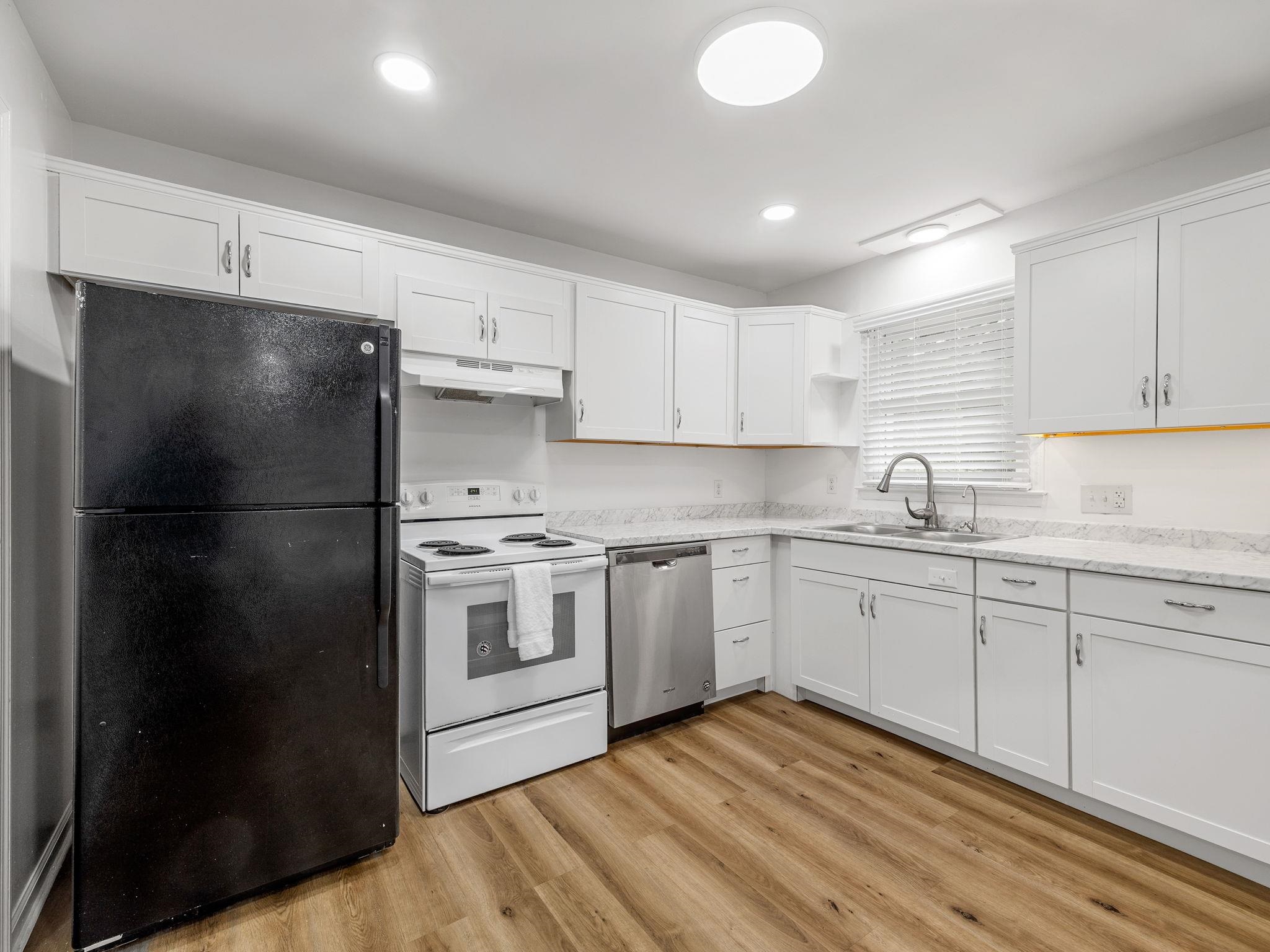 175 Foster St Property Photo 16