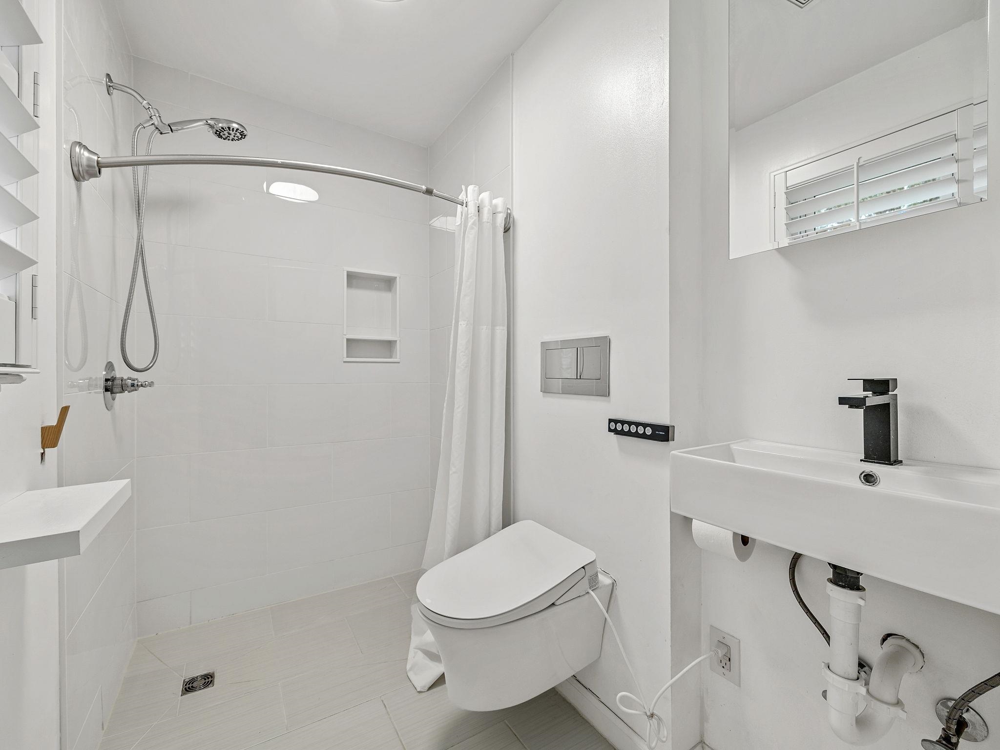 175 Foster St Property Photo 26