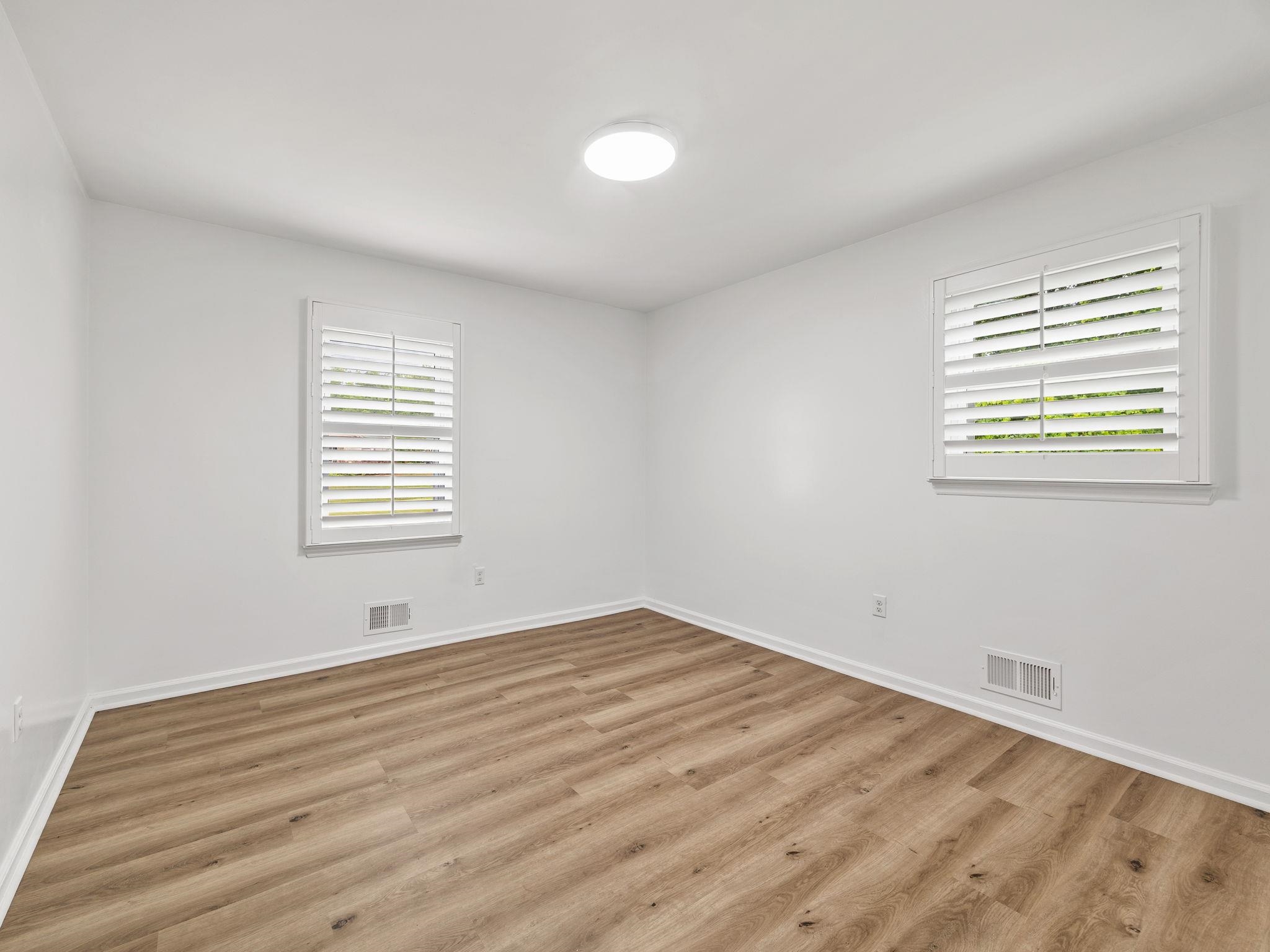 175 Foster St Property Photo 33