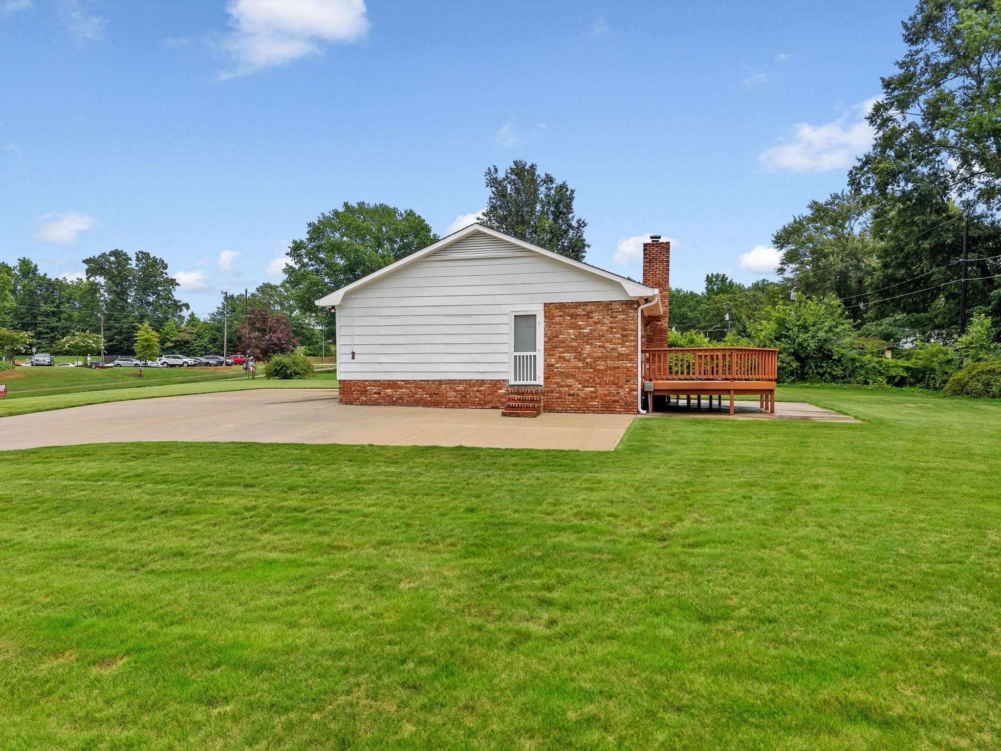 175 Foster St Property Photo 36